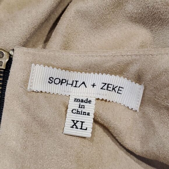 Sophia & Zeke Sz XL Tan Faux Suede Tulip Hem Sleeveless Shell Blouse 524 - Picture 7 of 8